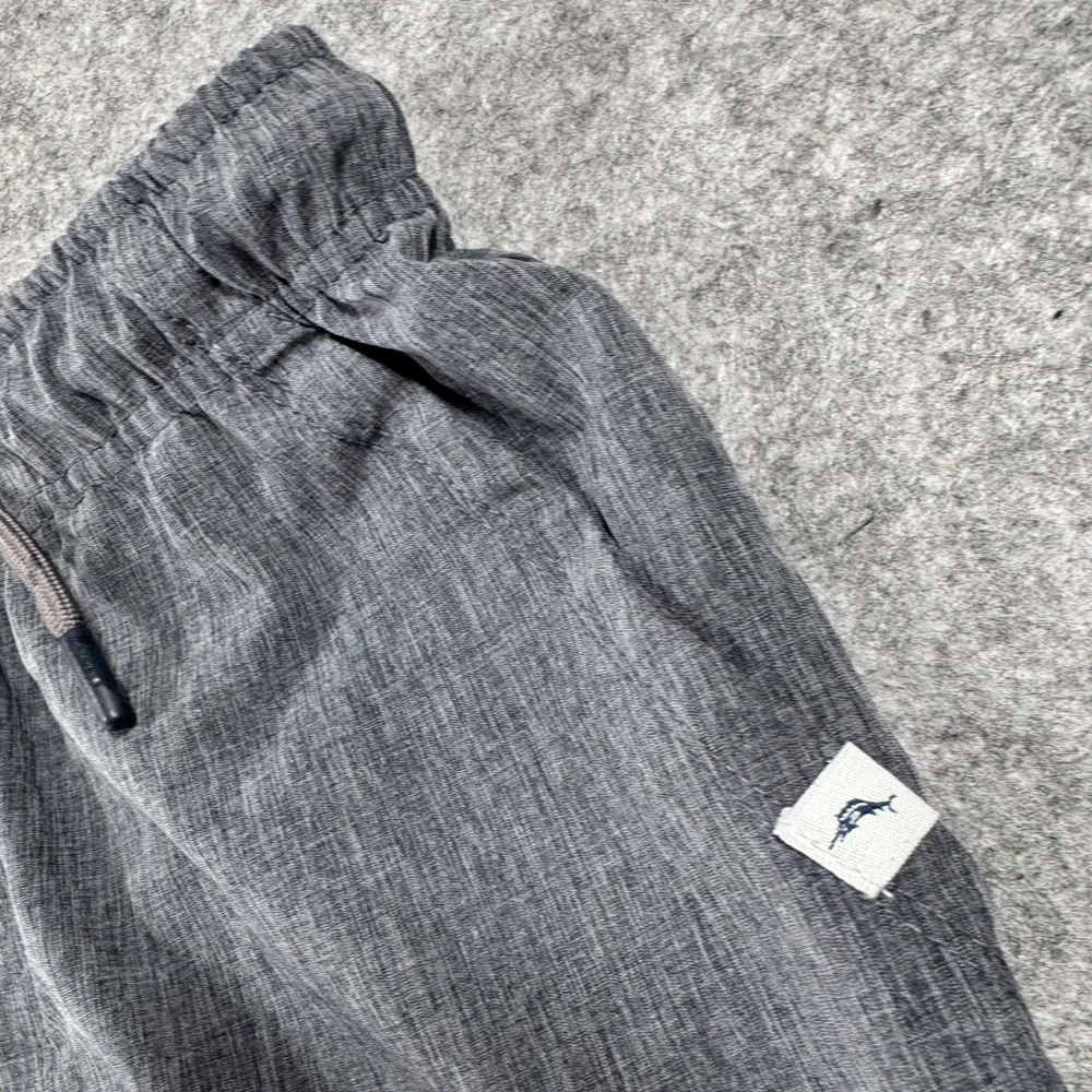 Tommy Bahama Active Shorts XL (14) Gray Heathered Drawstring Polyester Spandex